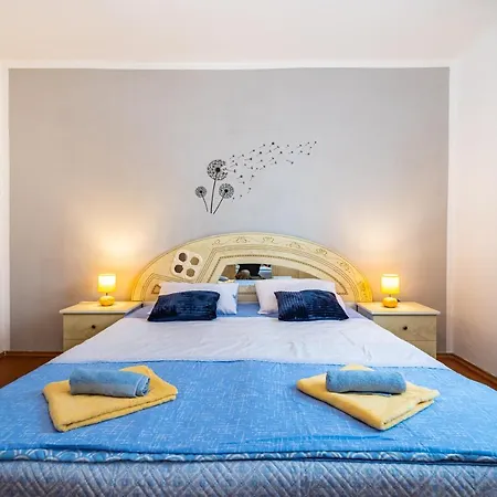 Thalia Apartment