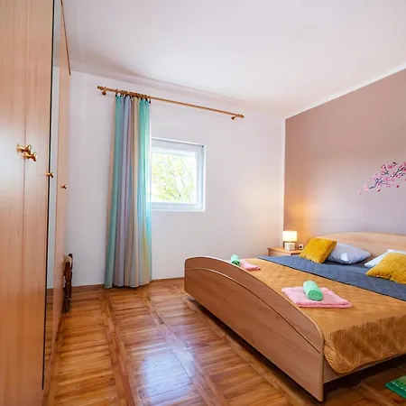 Thalia Apartment
