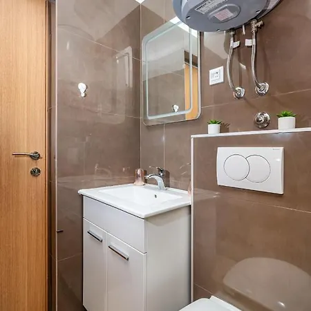 Thalia Apartment